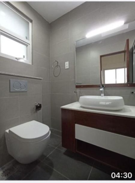 Bathroom - Prince Alfred/03beds/ furnished/for rent in Colombo-03.