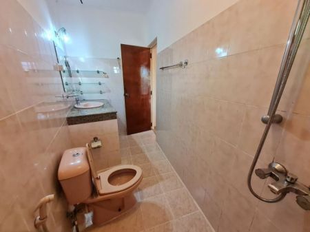 Bathroom - 03 Bedroom House for Sale in Nugegoda