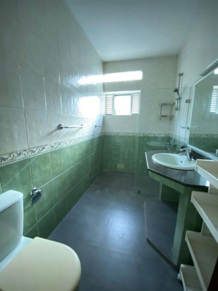 Bathroom - (HL40045)  Furnished House for Rent in Colombo 05