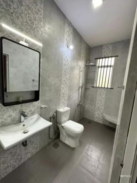 Bathroom - (HL37666)  House for Sale in Wattala