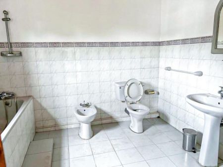 Bathroom - (HL38666)  House for Sale in Battaramulla