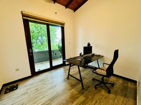 Dining room - 2 Story Full Furnished Luxury House for Sale in Lake Road Pelawatta.