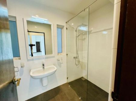 Bathroom - Colombo 07 3 Br luxury Brand New Apartment For Sale