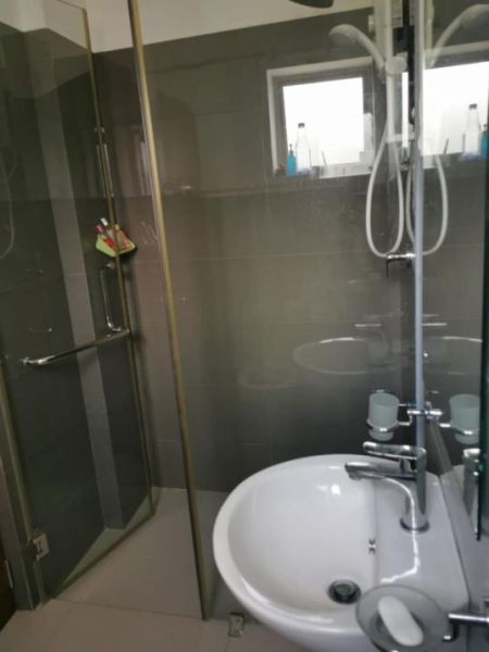 Bathroom - Furnished Apartment for Sale in Athurugiriya, Ariyana Resort Apartment