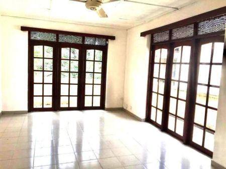 Living Room - House For Rent Colombo 05 (file No. 231b ) In Poorwarama Road,