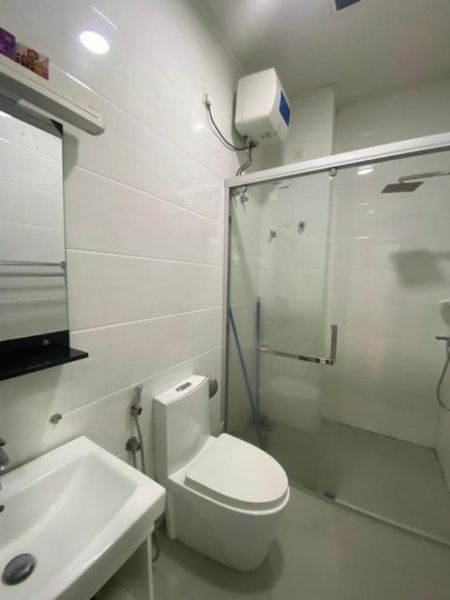 Bathroom - Fully Furnished apartment for rent in Colombo 3 