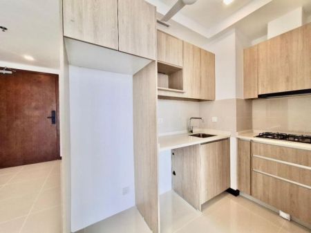 Kitchen - Sea View | Higher floor |tower 1  Trizen 2  bedrooms for sale | Colombo 2