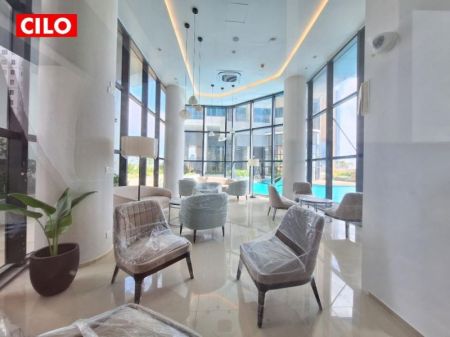 Living Room - Sea View | Higher floor |tower 1  Trizen 2  bedrooms for sale | Colombo 2