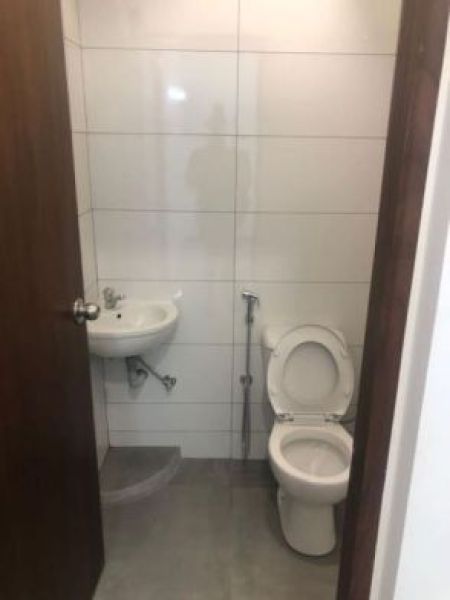 Bathroom - 3 Bedroom Apartment for sale in iconic galaxy  Ready to move in!