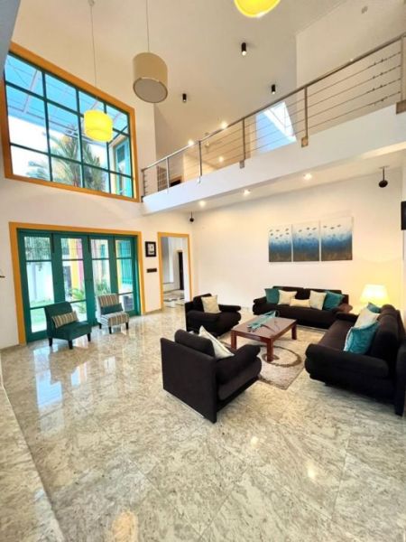 Living Room - Luxurious Home with Scenic Views in Pelawatta-Thalawathugoda