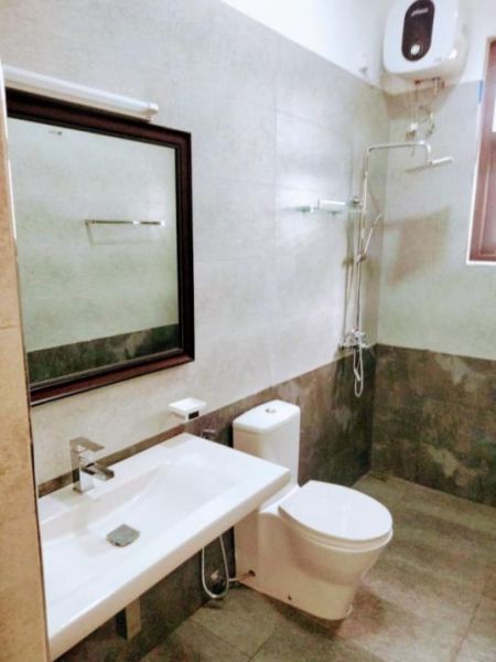 Bathroom - Brand new 4 Bedroom house for sale in Thalawathugoda 