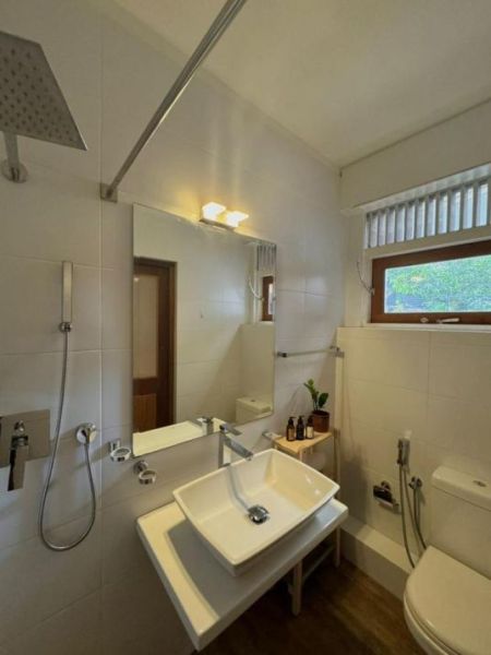 Bathroom - Luxury House for Sale in Colombo 5