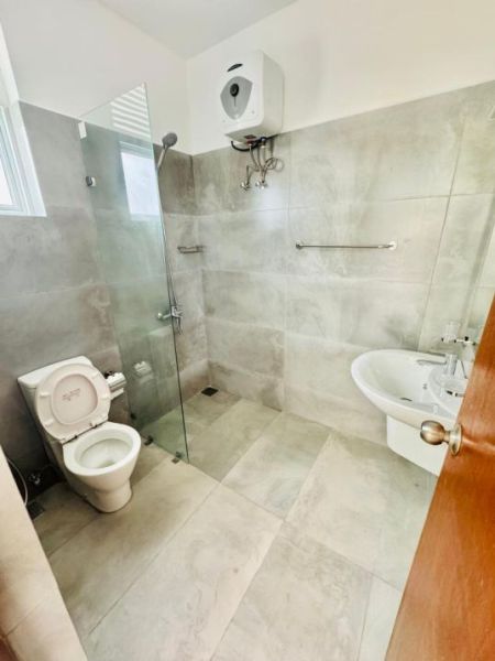 Bathroom - 3 Bedroom Brand New house for rent in Malabe Prime waterfall Residencies