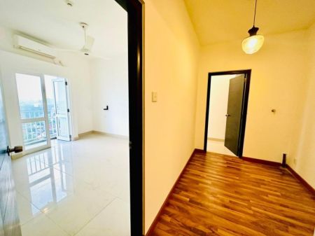 Bedroom - (S739) 4 Bedroom apartment for sale in Colombo 8 for Rs. 68 million (negotiable)