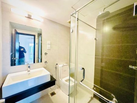 Bathroom - (S739) 4 Bedroom apartment for sale in Colombo 8 for Rs. 68 million (negotiable)