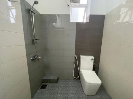 Bathroom - 3 Bedroom apartment for rent in Colombo 6 PER MONTH