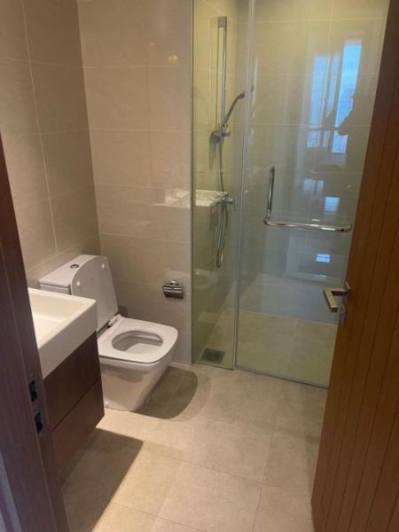 Bathroom - Twin Peaks/sea & lake views/02beds/furnished apartment/for rent in Colombo-02 