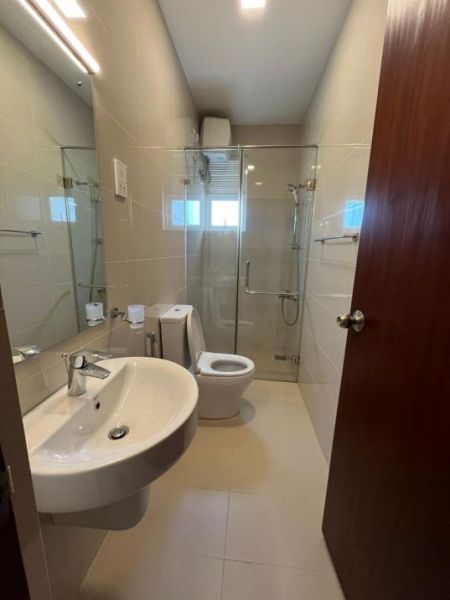 Bathroom - Prime - 04 Bedroom Furnished Apartment for Sale in Colombo 07 (A3798)