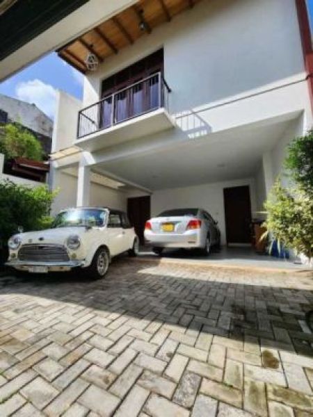 Living Room - House for sale in Nugegoda 