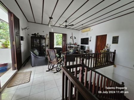 Dining room - House for Sale in Heenatikumbura Road – Battaramulla | LKR 35 Million | KO-670