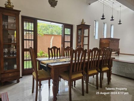 Dining room - Uniquely Designed Beautiful House for Sale in Malabe - LKR 90 Million | KO-685