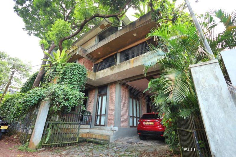 Battaramulla House for sale/rent