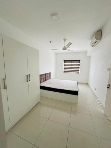 Bedroom - Fairway Urban Home - 3BR Apartment For Rent in Battaramulla - EA687