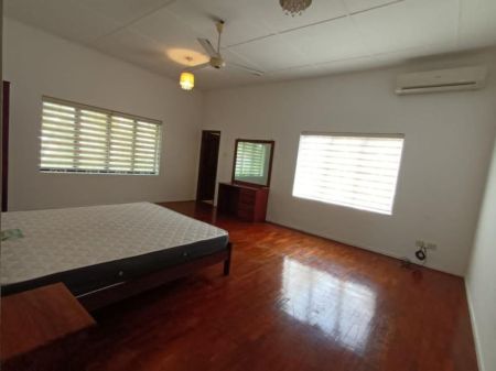 Bedroom - Luxury house for rent in Elibank Road, Colombo 5 with swimming pool 