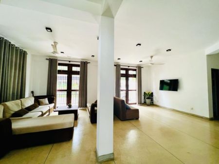 Living Room - (SE419) 6 Bedroom house for sale in Thalawathugoda for Rs. 75 million (negotiable)