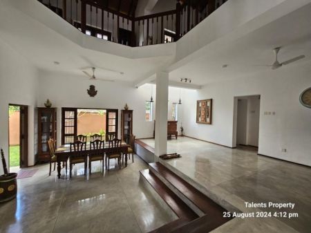 Living Room - Uniquely Designed Beautiful House for Sale in Malabe - LKR 90 Million | KO-685