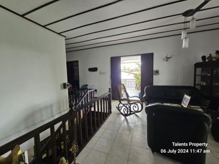 Living Room - House for Sale in Heenatikumbura Road – Battaramulla | LKR 35 Million | KO-670