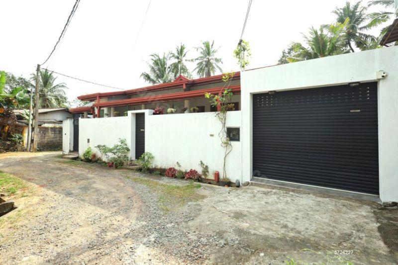 Kesbewa House for sale/rent