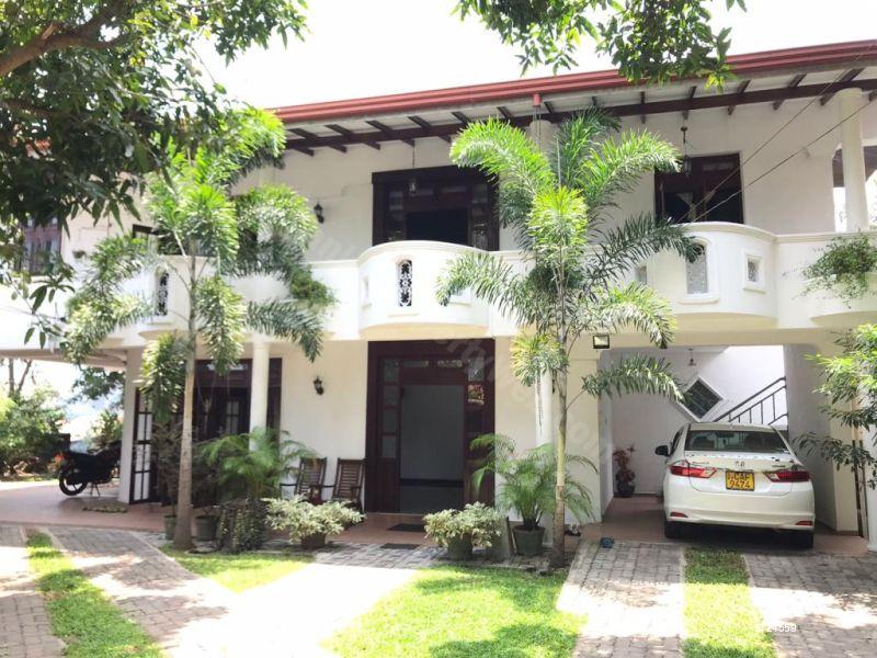 Boralesgamuwa House for sale/rent