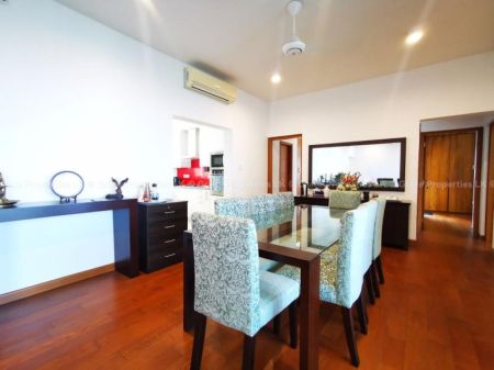 Dining room - 4 Bedroom apartment for rent in Rajagiriya