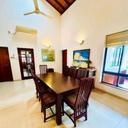 Dining room - Collonial House / Walawwa for SALE at Ratmalana