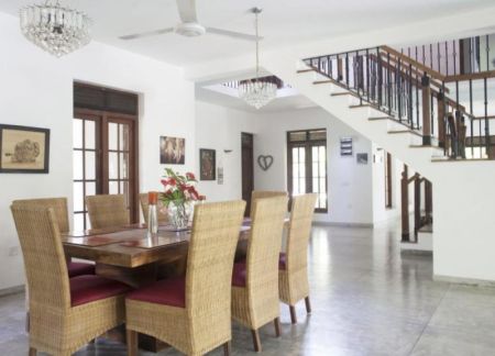 Dining room - 3 bed Villa for sale in Hikkaduwa