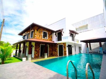 Pool - (SE799) 5 Bedroom house for sale in Battaramulla for Rs. 185 million (negotiable)