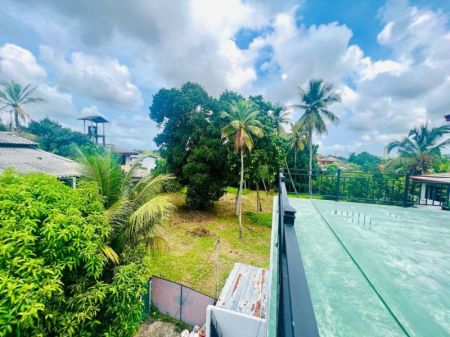 Pool - (SE854) 5 Bedroom house for sale in Battaramulla for Rs. 50 million (negotiable)