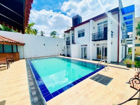 Pool - (SE862) 5 Bedroom house for sale in Battaramulla for Rs. 95 million (negotiable)