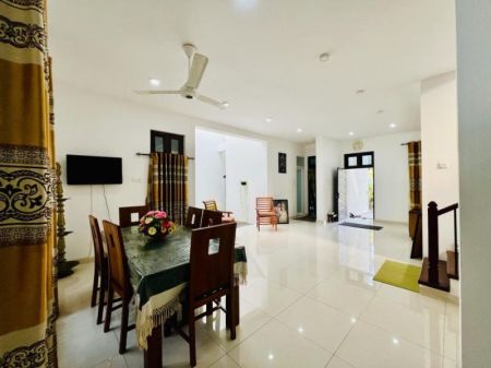 Dining room - (SE1057) 4 Bedroom house for sale in Battaramulla for Rs. 56.50 million (negotiable)