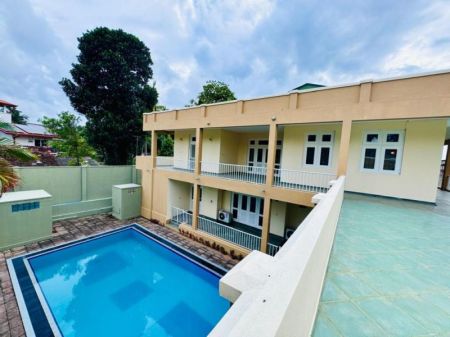 Pool - (SE1231) 5 Bedroom house for sale in Battaramulla for Rs. 175 million (negotiable)