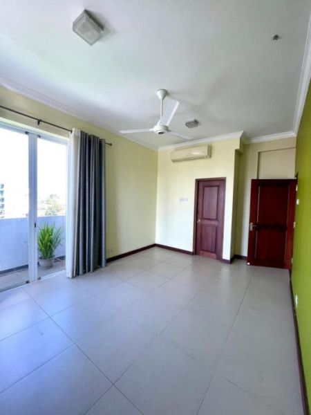 Pool - Trillium - 03 Bedroom Unfurnished Apartment for Sale in Colombo 07 (A2116)