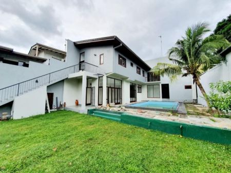 Pool - (SE646)4 Bedroom house for sale in Pita Kotte for Rs. 95 million (negotiable)