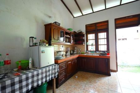 Kitchen - Spacious | House for sale in Boralesgamuwa