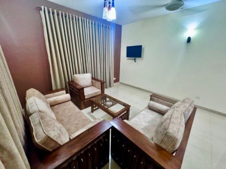 Living Room - Fully furnished 3 Bedroom apartment for rent in Kalubowila