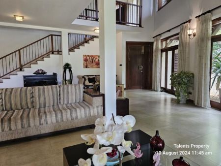 Living Room - House for Sale in Battaramulla | 5 Bedrooms – 21 Perches | LKR 165 Million | KO-697