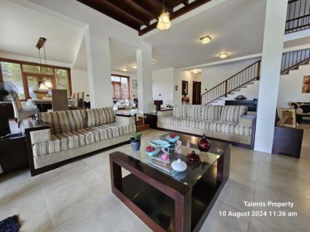 Pool - House for Sale in Battaramulla | 5 Bedrooms – 21 Perches | LKR 165 Million | KO-697