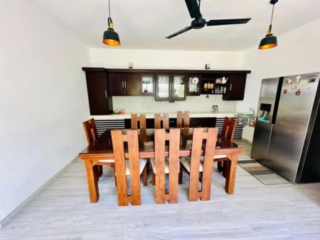 Dining room - Luxurious House For Sale in Battaramulla 