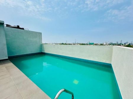 Pool - Colombo 07 3 Br luxury Brand New Apartment For Sale