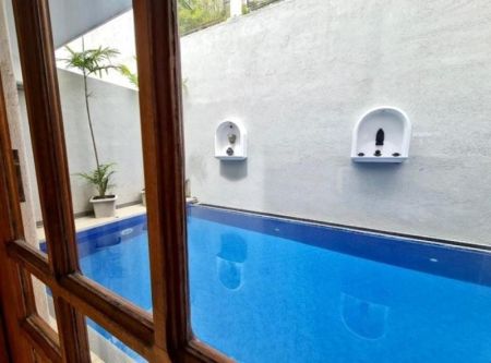 Pool - 05 Bedroom Unfurnished House for Rent in Colombo 07 (A1481)